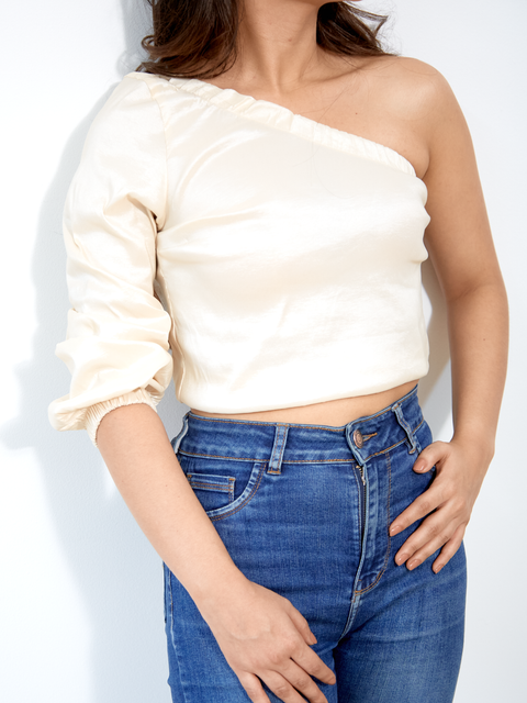 Blusa de Un Solo Hombro Manga Larga Crema