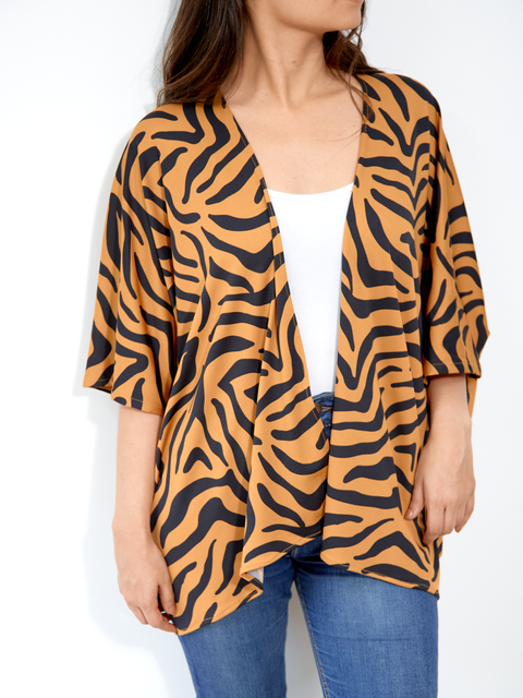 Kimono Corto Estampado Animal Print Cebra Fondo Mostaza