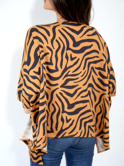 Kimono Corto Estampado Animal Print Cebra Fondo Mostaza