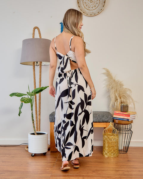 Vestido Escote Espalda Beige