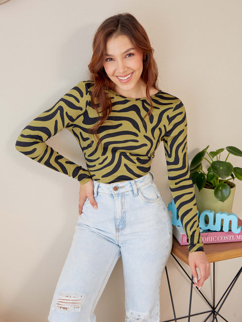Body Manga Larga Espalda Cruzada Animal Print Cebra Fondo Verde