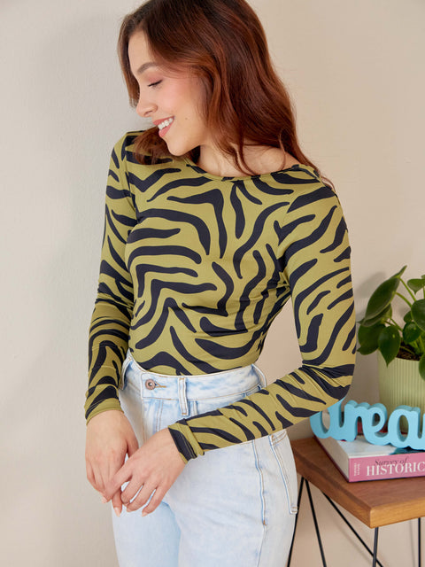 Body Manga Larga Espalda Cruzada Animal Print Cebra Fondo Verde